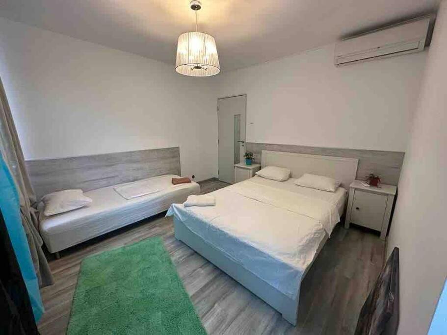 24 Ior By Green Apartments Bucureşti Ngoại thất bức ảnh